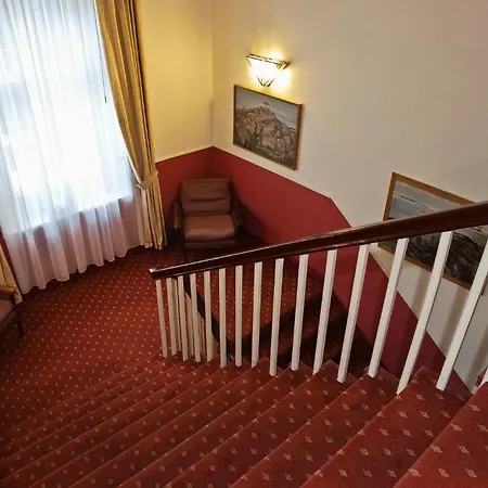 Phoenix City Hotel